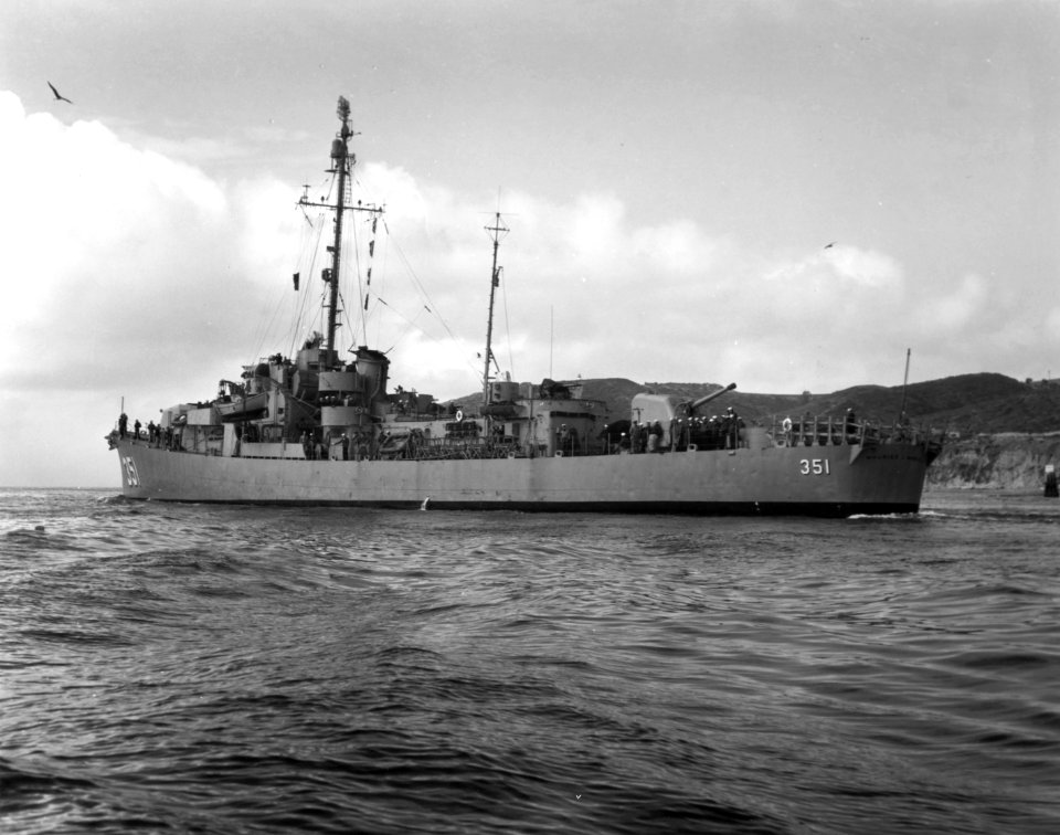 USS Maurice J. Manuel (DE-351) underway, in the 1950s (L45-177.06.01)
