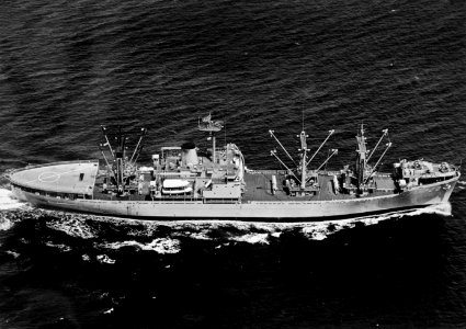 USS Mauna Kea (AE-22) underway in 1966 photo