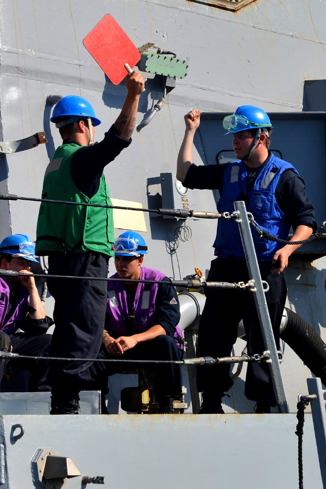 USS McFaul (DDG 74) 150517-N-HQ940-008 (17886703665)