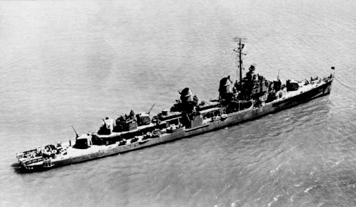 USS McCord (DD-534) at anchor, circa 1943 (NH 107248) photo
