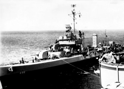 USS McCook (DD-496) underway c1943