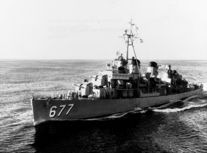 USS McDermut (DD-677) underway at sea off Quonset Point, Rhode Island (USA), circa the mid-1950s (NH 107191) photo