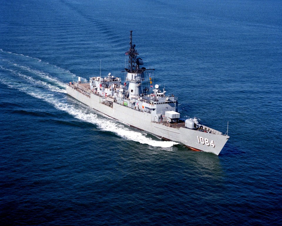 USS McCandless (FF-1084)