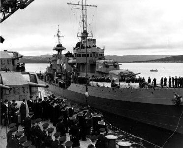 USS McDougal (DD-358) pulls alongside HMS Prince of Wales (53) in Placentia Bay, Newfoundland, 10 August 1941 (80-G-26921)