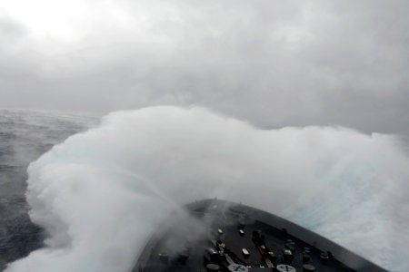 USS Mesa Verde 140211-N-HB951-101