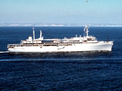USS McKee (AS-41) off Point Loma in 1984