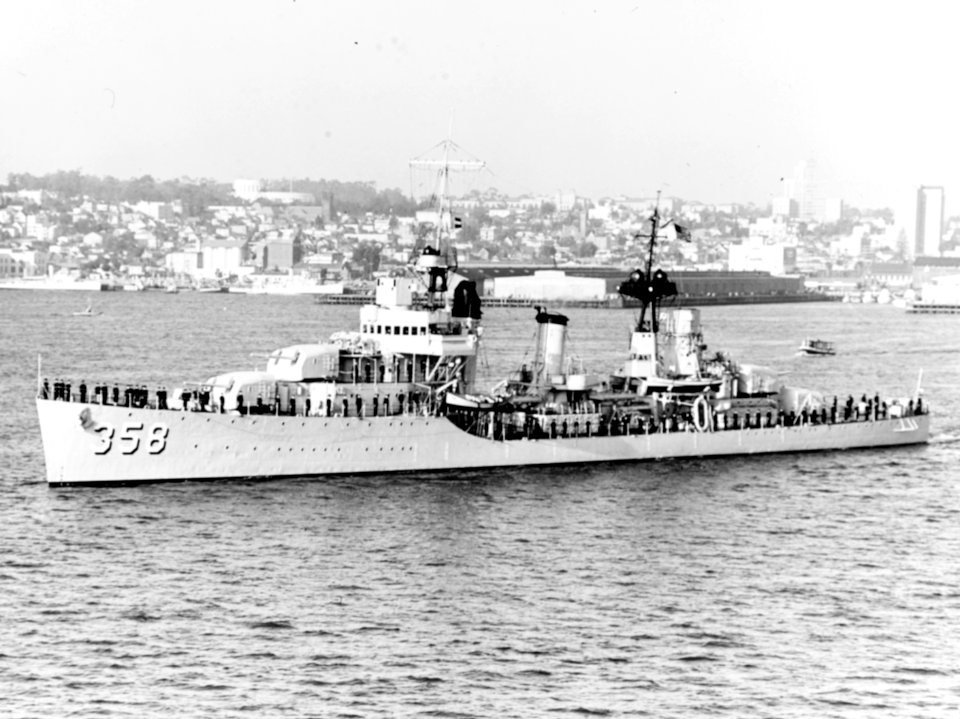 USS McDougal (DD-358) on 23 July 1938 (NH 74274)