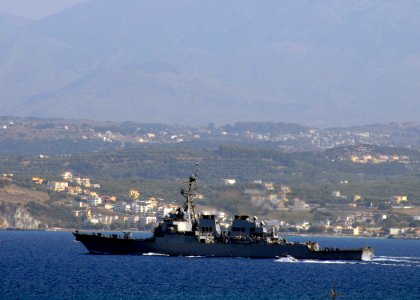 USS McFaul (DDG 74) transits Souda Harbor