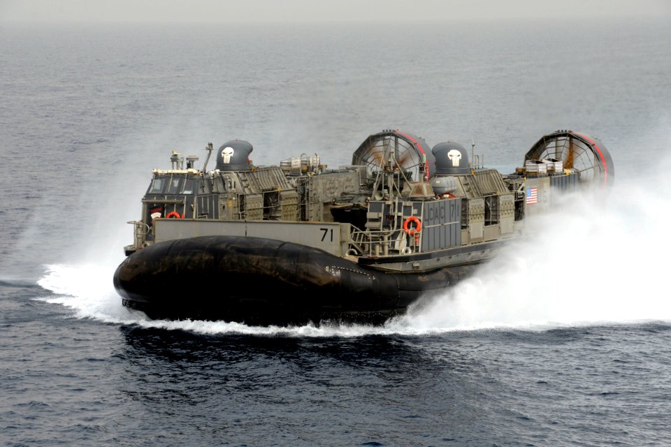 USS Mesa Verde 140805-N-HB951-156