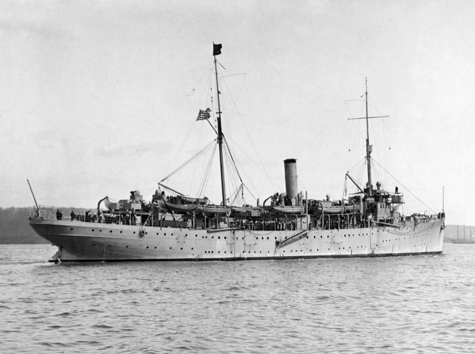 USS Melville (AD-2) returning to the United States on 15 April 1919 (NH 43615)