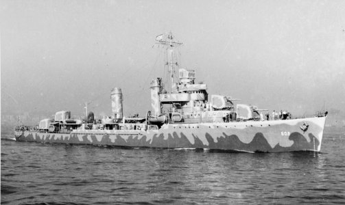 USS Meade (DD-602) off New York City on 20 June 1942 (19-N-30842)