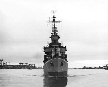 USS McLanahan (DD-615) off the Mare Island Naval Shipyard on 5 February 1943 (NH 107216)