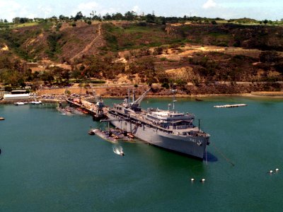 USS McKee (AS-41) with submarines at San Diego 1984