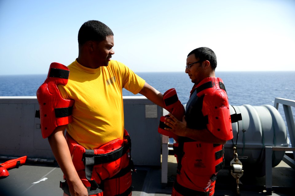 USS Mesa Verde force protection training exercise 140304-N-BD629-023