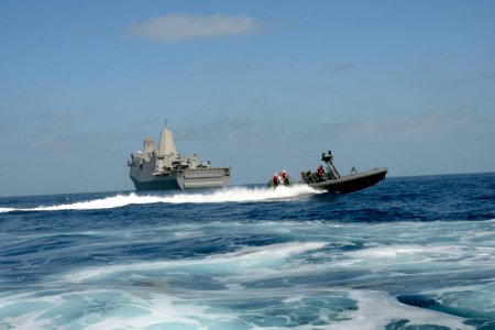 USS Mesa Verde 140322-N-HB951-113