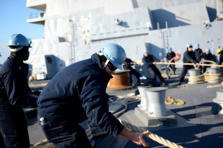 USS Mesa Verde deployment 140209-N-BD629-379
