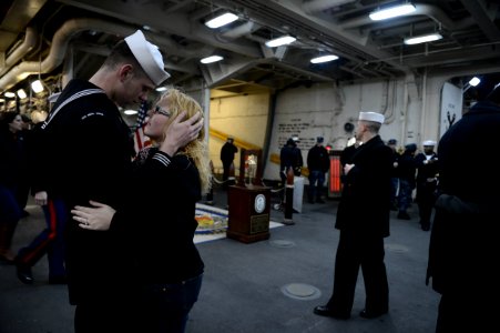 USS Mesa Verde deploys 140208-N-BD629-084