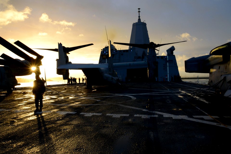 USS Mesa Verde operations 140224-N-HB951-041