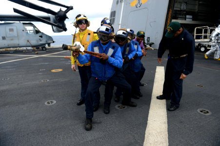 USS Mesa Verde firefighting exercise 140220-N-BD629-053