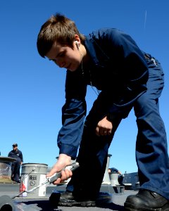 USS Mesa Verde maintenance 140222-N-HB951-067