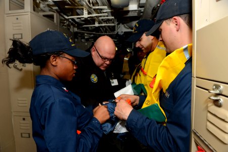 USS Mesa Verde INSURV 140116-N-BD629-196