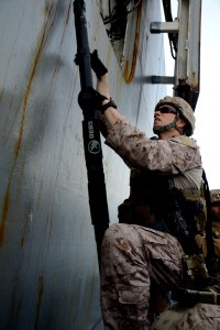 USS Mesa Verde 140407-N-HB951-073