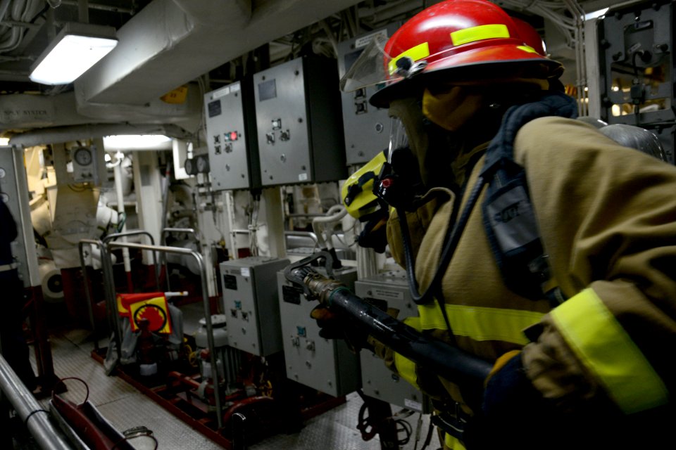 USS Mesa Verde operations 140220-N-HB951-070