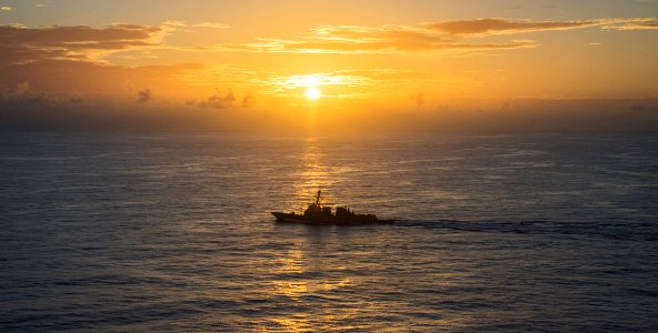 USS Michael Murphy is underway. (16721768069)