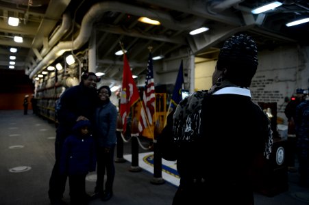 USS Mesa Verde deploys 140208-N-BD629-094