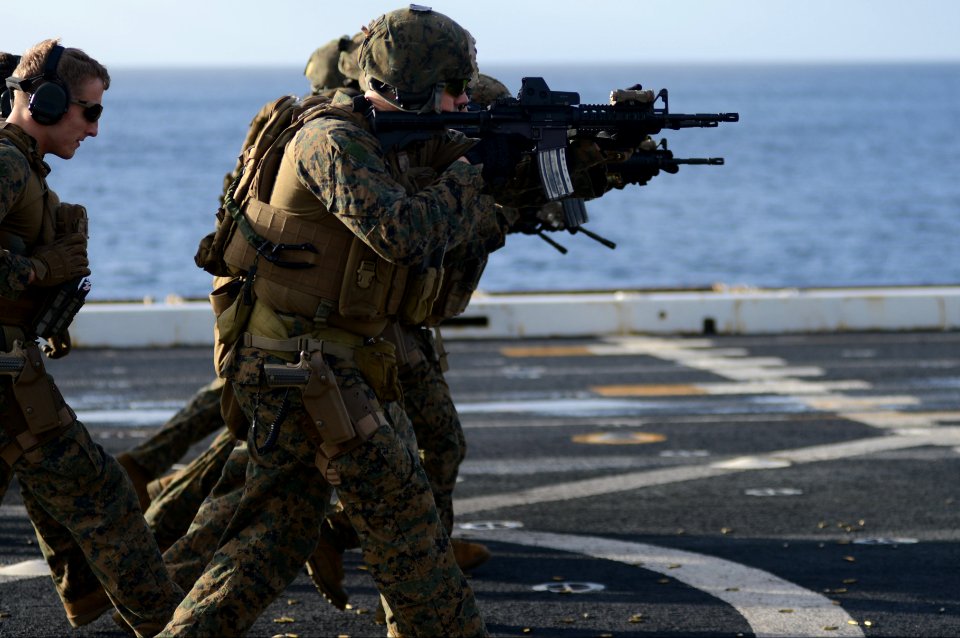 USS Mesa Verde operations 140219-N-BD629-028