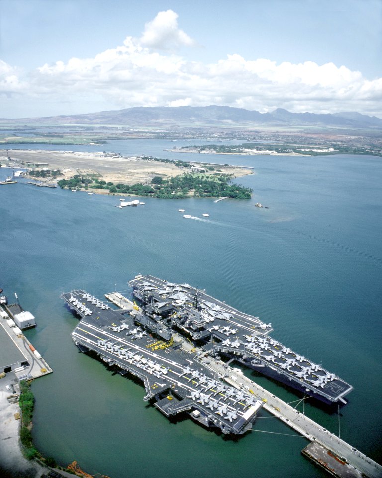 USS Midway (CV-41) and Independence (CV62) at Pearl Harbor 1991