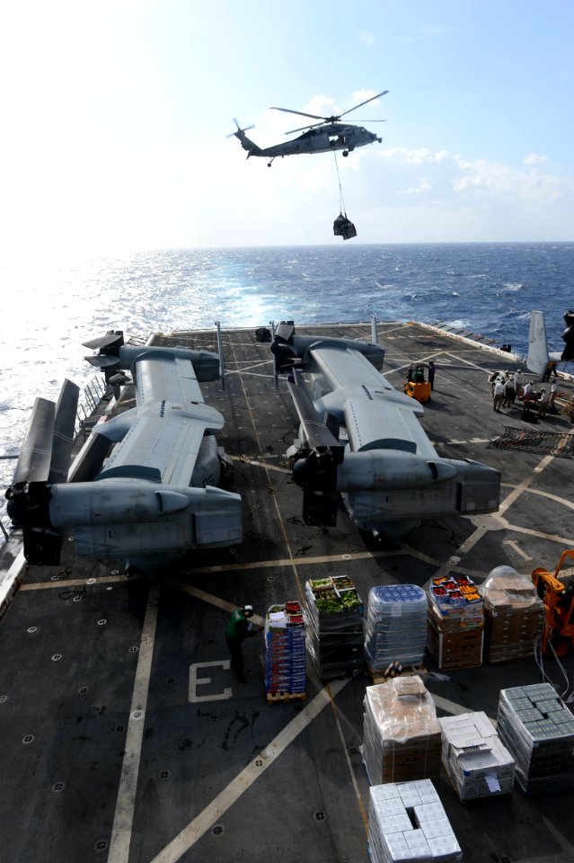 USS Mesa Verde operations 140312-N-BD629-190