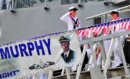 USS Michael Murphy arrives in Hawaii. (8221424426)