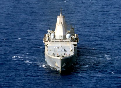 USS Mesa Verde underway 140610-N-HB951-703