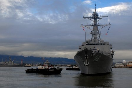 USS Michael Murphy departs on its first underway from Hawaii. (8428934369)