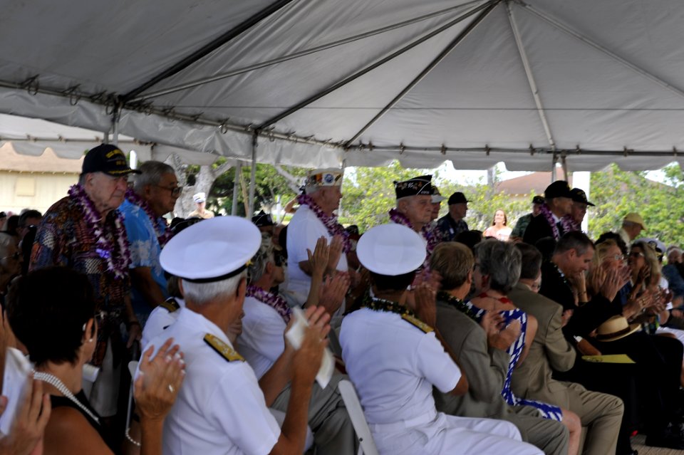 USS Missouri Memorial Association commemorates 68th anniversary of the end of World War II, unveils statue of Fleet Adm. Chester W. Nimitz 130902-N-PJ759-024