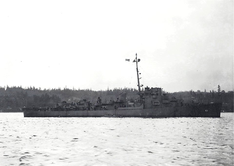 USS Mitchell (DE-43) underway in Puget Sound on 1 December 1943