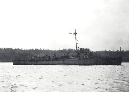 USS Mitchell (DE-43) underway in Puget Sound on 1 December 1943