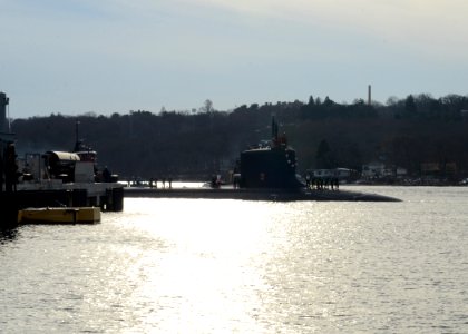 USS Missouri completes maiden 6-month deployment 131220-N-TN558-031