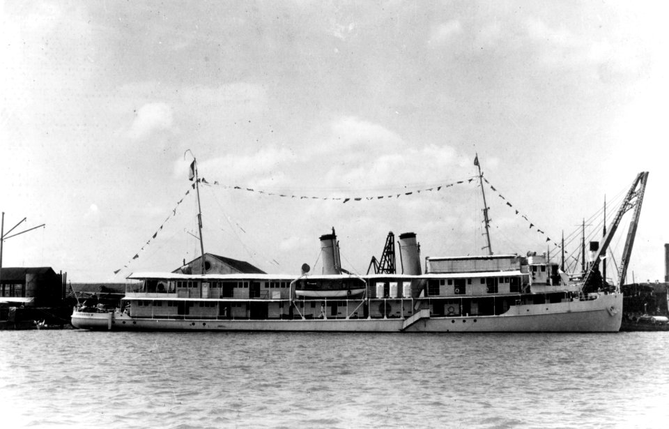 USS Mindanao (PR-8) in port, in the 1930s (NH 60512)