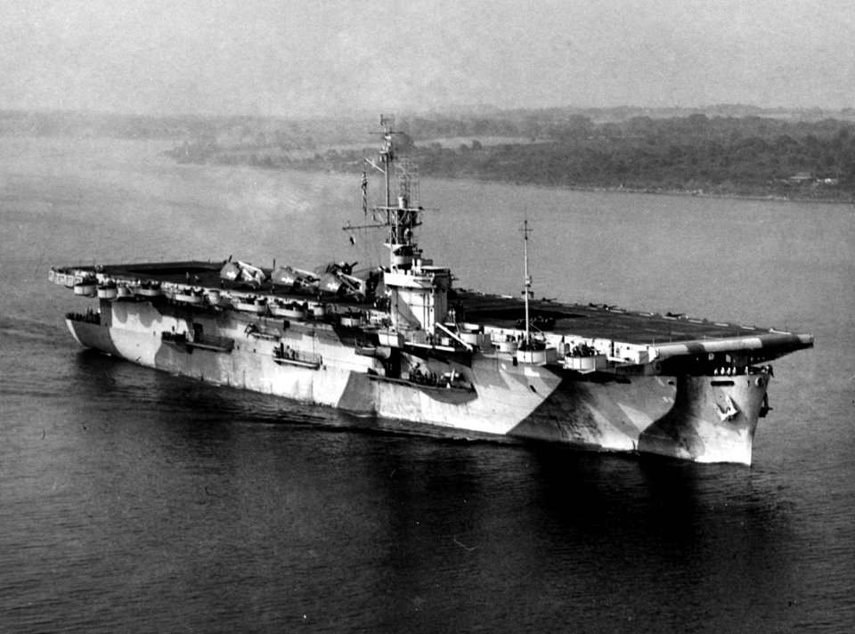 USS Mission Bay (CVE-59) underway on 10 August 1944 (NH 106582)