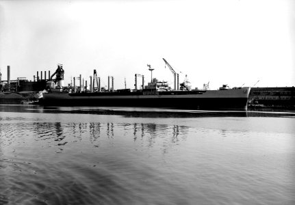 USS Mispillion (AO-105) during modernisation c1966
