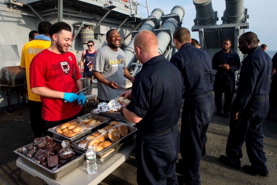USS Mitscher (DDG 57) 141024-N-RB546-346 (15636439151)