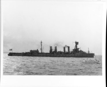 USS Milwaukee (CL-5) - 19-N-27088