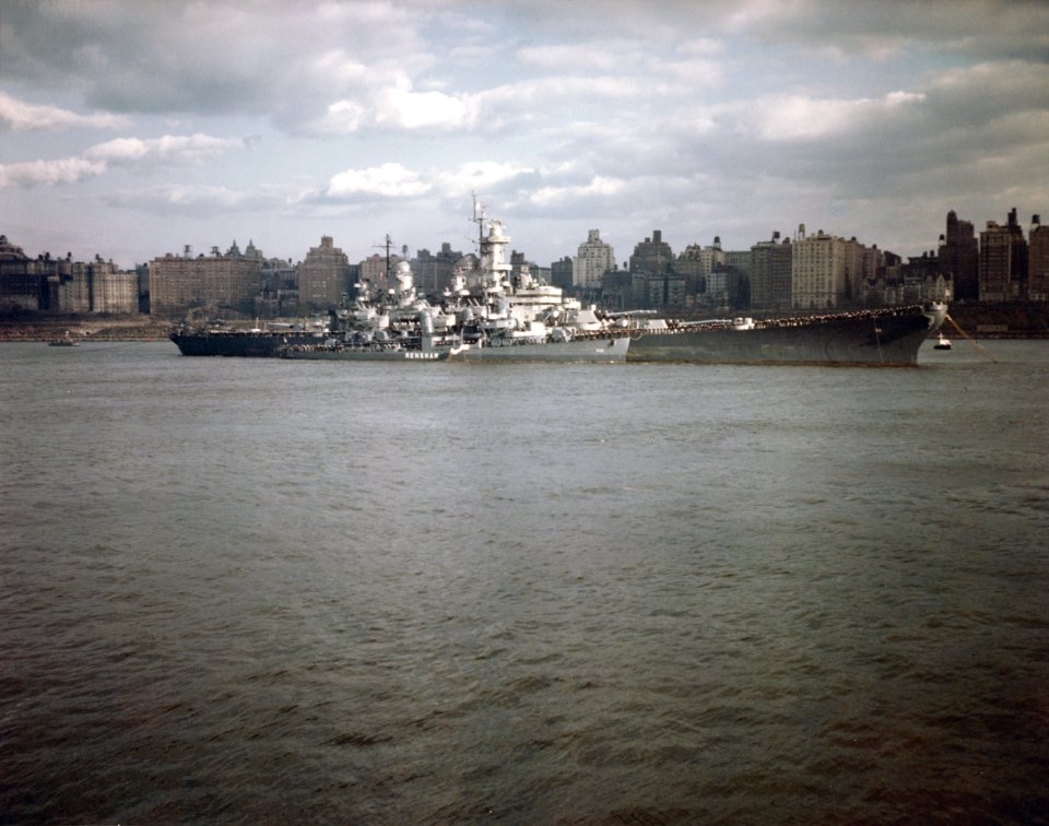 USS Missouri (BB-63) and USS Renshaw (DD-499) at New York City in 1945