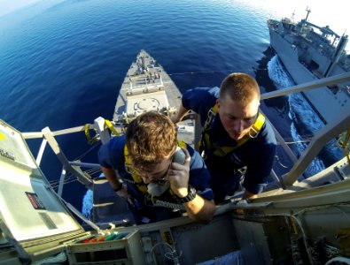 USS Mitscher (DDG 57) 141113-N-RB546-374 (15833167472)