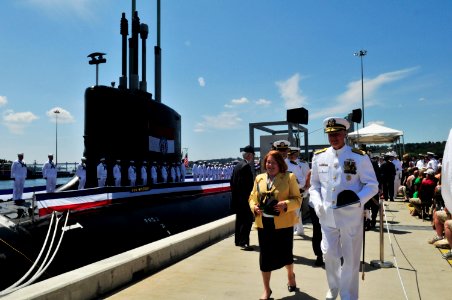 USS Missouri commissioning ceremony 100731-N-FI224-232