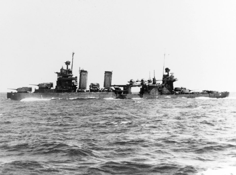 USS Minneapolis (CA-36) en route to Pearl Harbor for repairs, circa in January 1943 (80-G-44544)