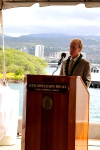 USS Missouri Memorial Association commemorates 68th anniversary of the end of World War II, unveils statue of Fleet Adm. Chester W. Nimitz 130902-N-PJ759-092
