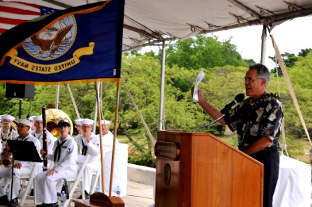 USS Missouri Memorial Association commemorates 68th anniversary of the end of World War II, unveils statue of Fleet Adm. Chester W. Nimitz 130902-N-PJ759-064